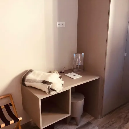 Wellness Le Six H *